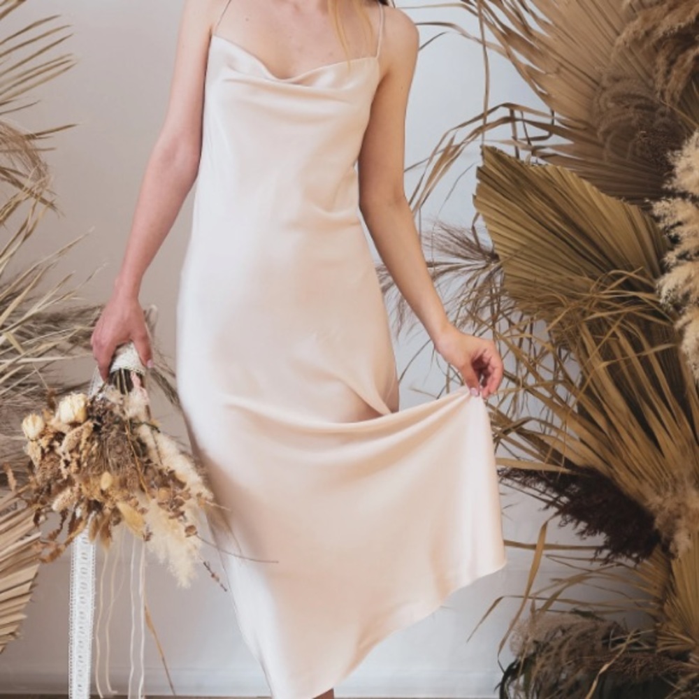 Satin champagne dress from Abercrombie